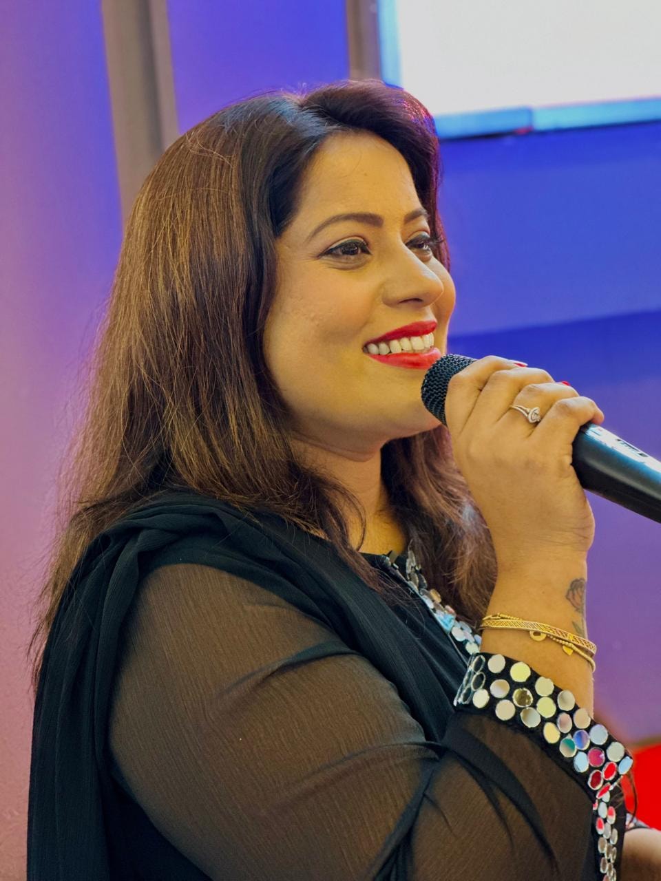 Hosting & Anchoring